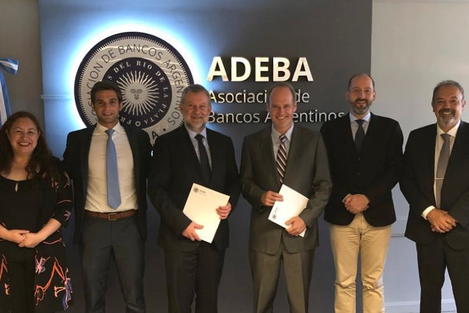ADEBA firmó un convenio con la Fundación Alemana para la Cooperación Internacional, para impulsar la inclusión financiera.